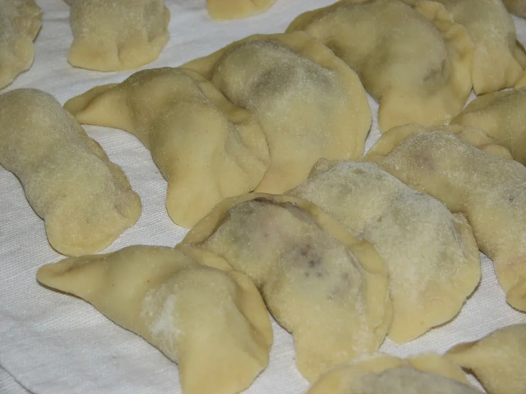 Pierogi z wiśniami