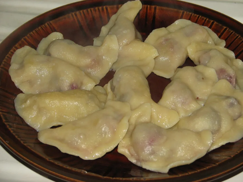 Pierogi z wiśniami