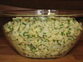 Sałatka kalafiorowo-czosnkowa do grilla - 2