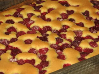 Szybkie ciasto na różne sposoby - to jest z malinami - 7