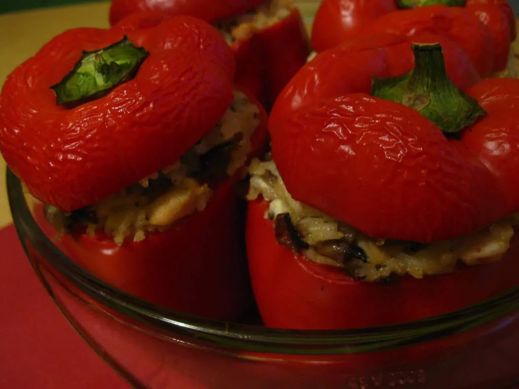 Papryka faszerowana ryżem i serem feta