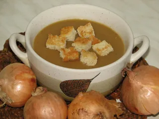Zupa cebulowa krem z grzankami - 9