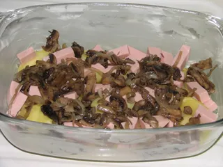 Zapiekanka ziemniaczana z mortadelą i pieczarkami - 9