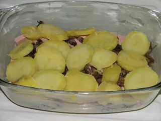 Zapiekanka ziemniaczana z mortadelą i pieczarkami - 10
