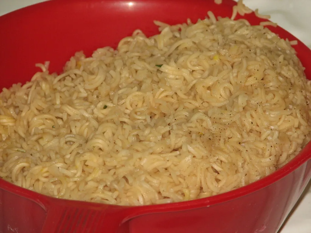 Kurczak po chińsku (z makaronem z zupek chińskich)