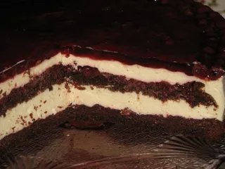 Tort serowo-wiśniowy z galaretką - 2