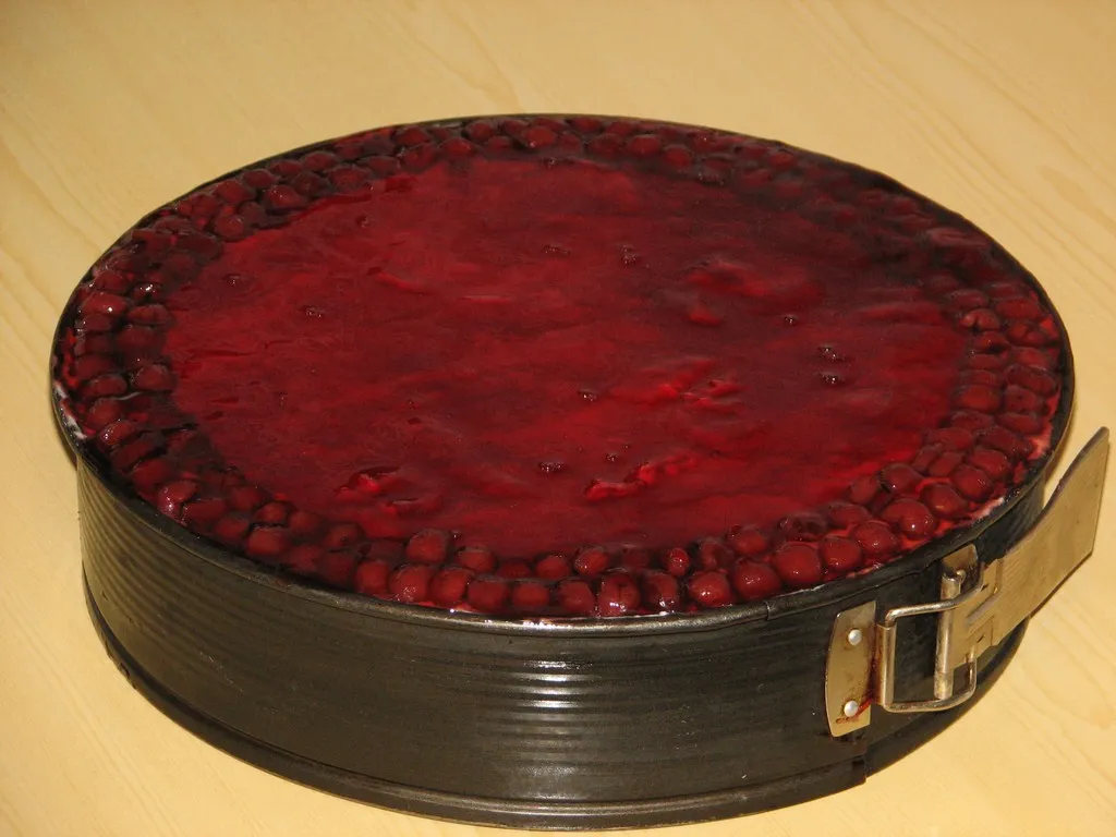 Tort serowo-wiśniowy z galaretką