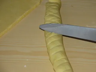 Kruche paszteciki z pieczarkami - 12