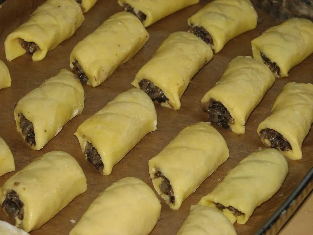 Kruche paszteciki z pieczarkami
