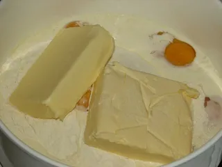 Kruche paszteciki z pieczarkami - 4
