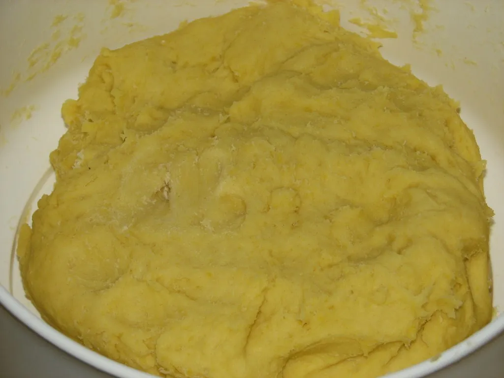 Kruche paszteciki z pieczarkami