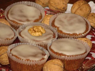 Orzechowe muffinki z lukrem - 2