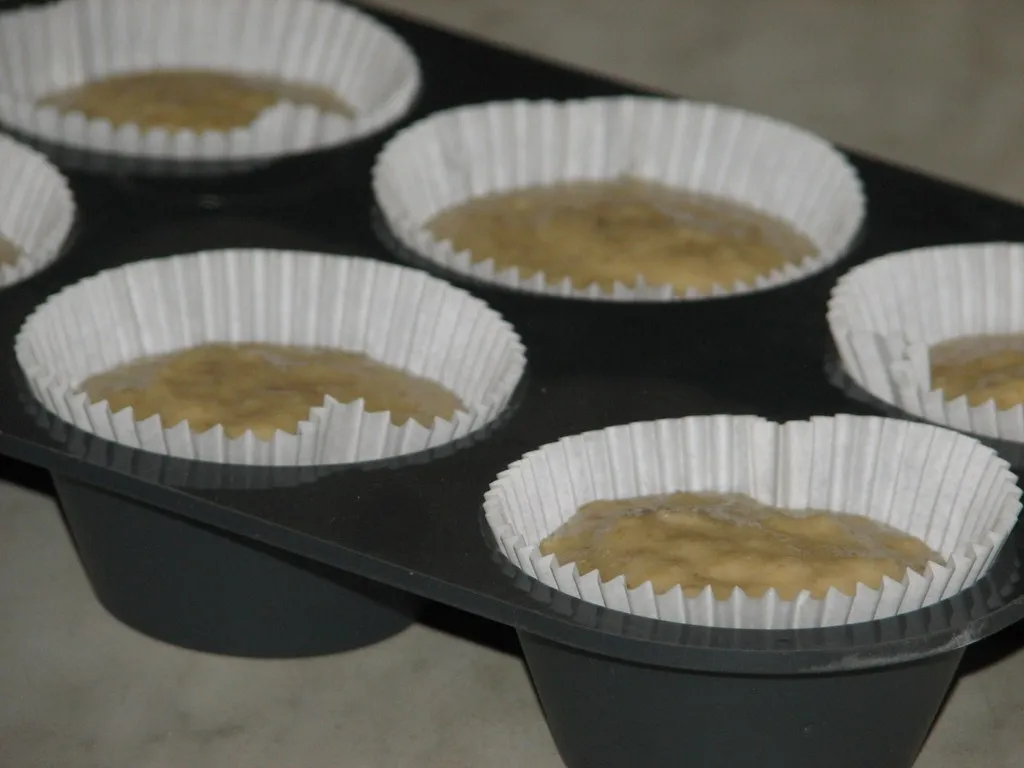 Orzechowe muffinki z lukrem