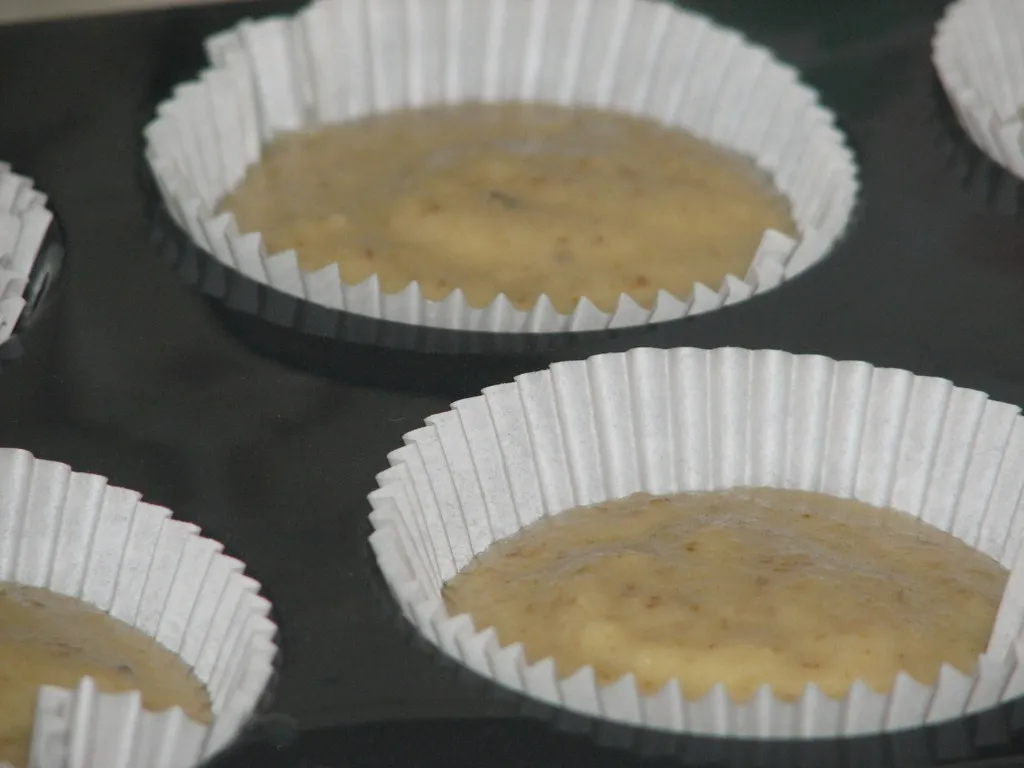 Orzechowe muffinki z lukrem