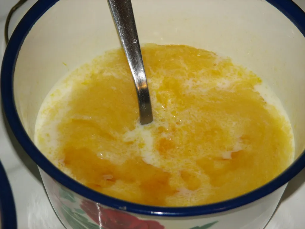 Orzechowe muffinki z lukrem