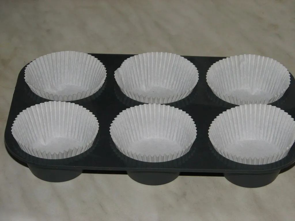 Orzechowe muffinki z lukrem