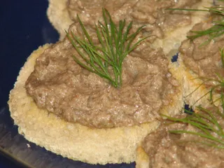 Sylwestrowe grzanki z pieczarkową pastą - 14