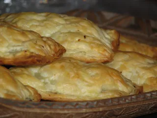 Pakieciki z brokułem i pieczarkami w cieście francuskim - 3