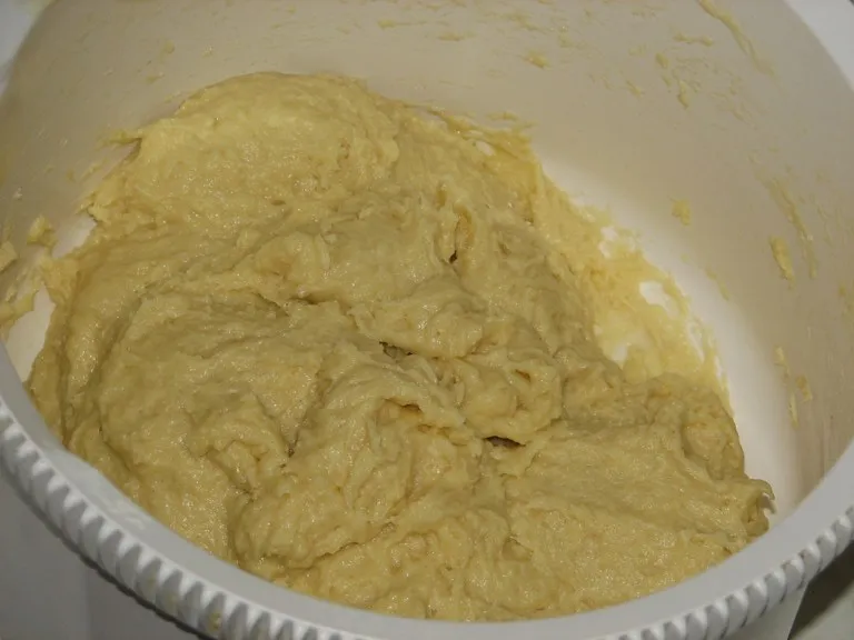 Szybkie pączki z lodówki