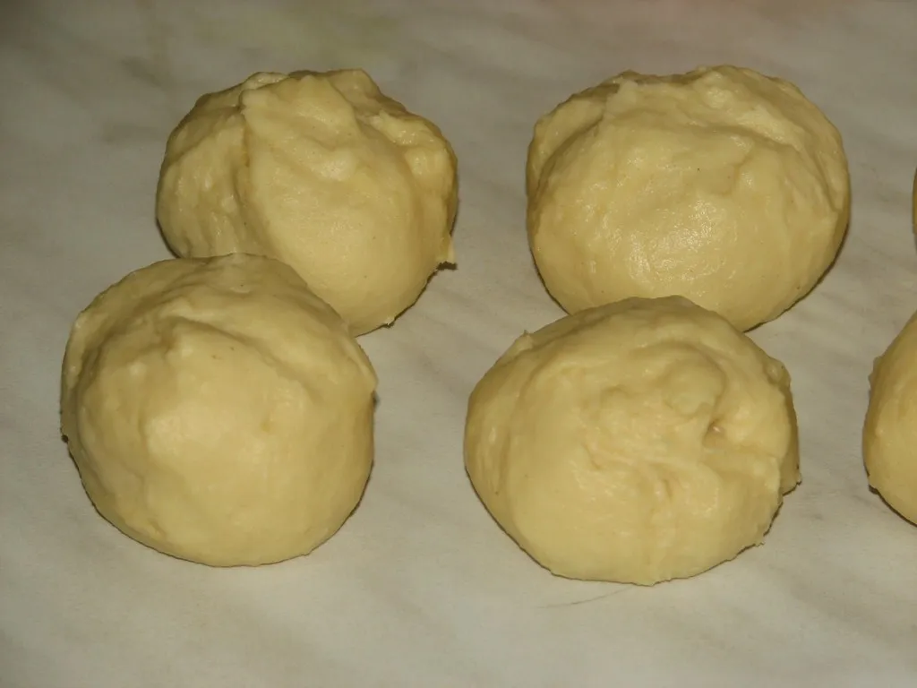 Szybkie pączki z lodówki
