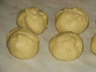 Szybkie pączki z lodówki - 5