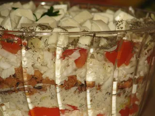 Sałatka z kapusty pekińskiej, mielonego mięsa i mozzarelli - 3
