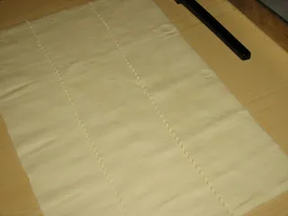 Lekkie faworki z ciasta francuskiego - 4