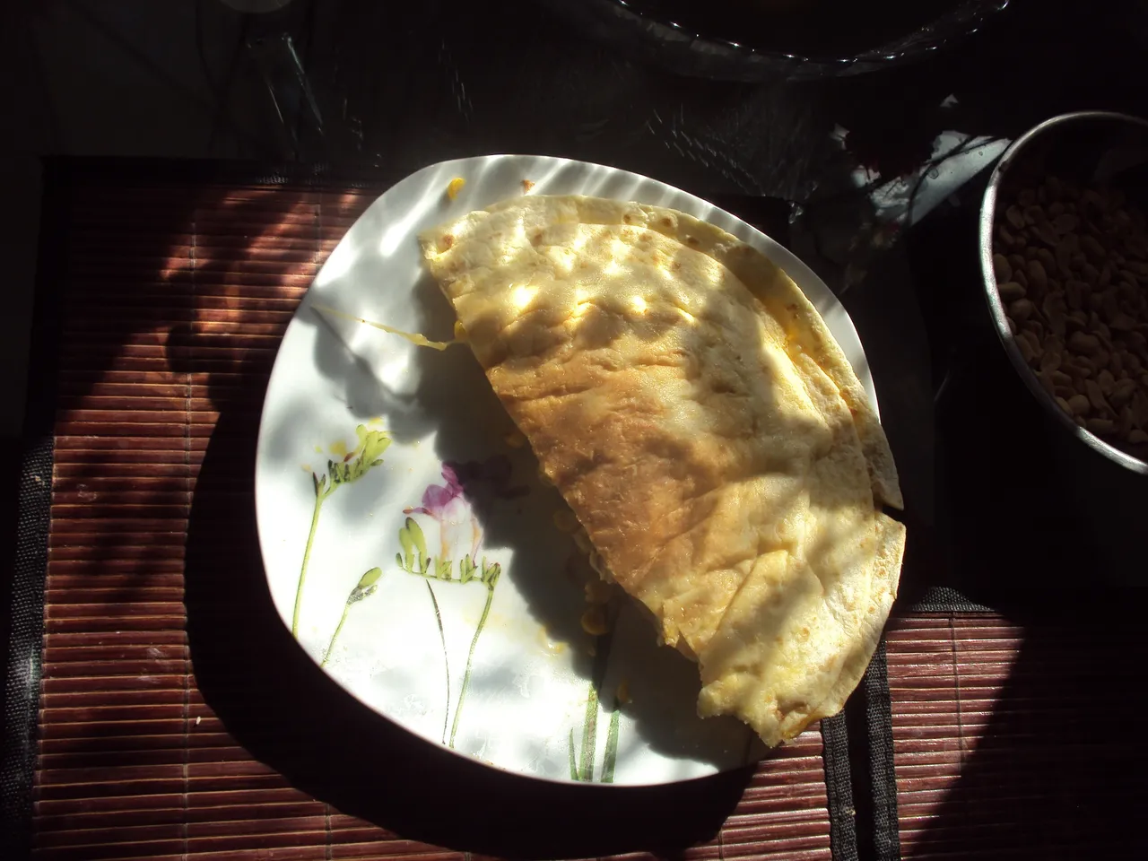 Quesadillas z kurczakiem, serem i kukurydzą