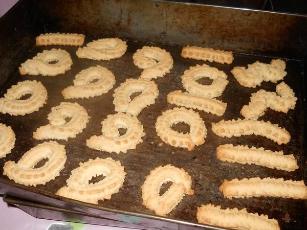 Ciasteczka kręcone przez maszynkę