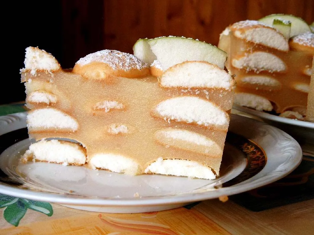 Babka z jabłek