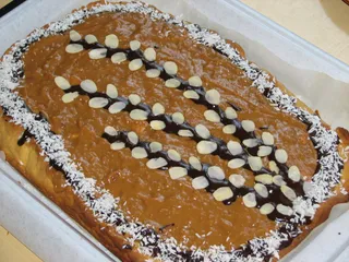 Wielkanocny mazurek z pyszną kajmakową masą - 1