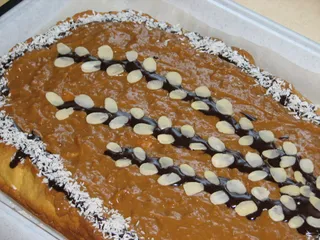 Wielkanocny mazurek z pyszną kajmakową masą - 2
