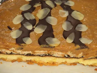 Wielkanocny mazurek z pyszną kajmakową masą - 15