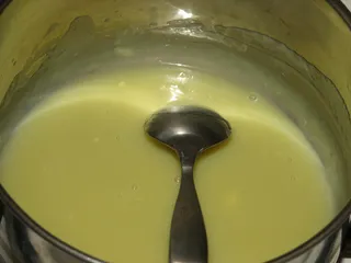 Wielkanocny mazurek z pyszną kajmakową masą - 9