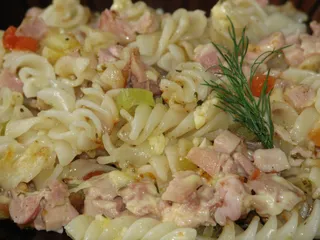 Szybka zapiekanka makaronowa z wędzonym kurczakiem - 3