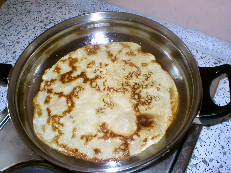 Zapiekane naleśniki z pieczarkami