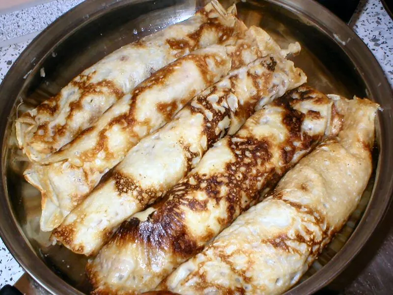 Zapiekane naleśniki z pieczarkami