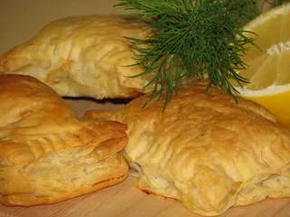 Pakieciki z wędzonym łososiem w cieście francuskim - 19