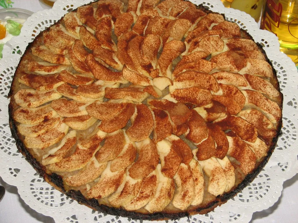Dietetyczna szarlotka na orkiszowym spodzie