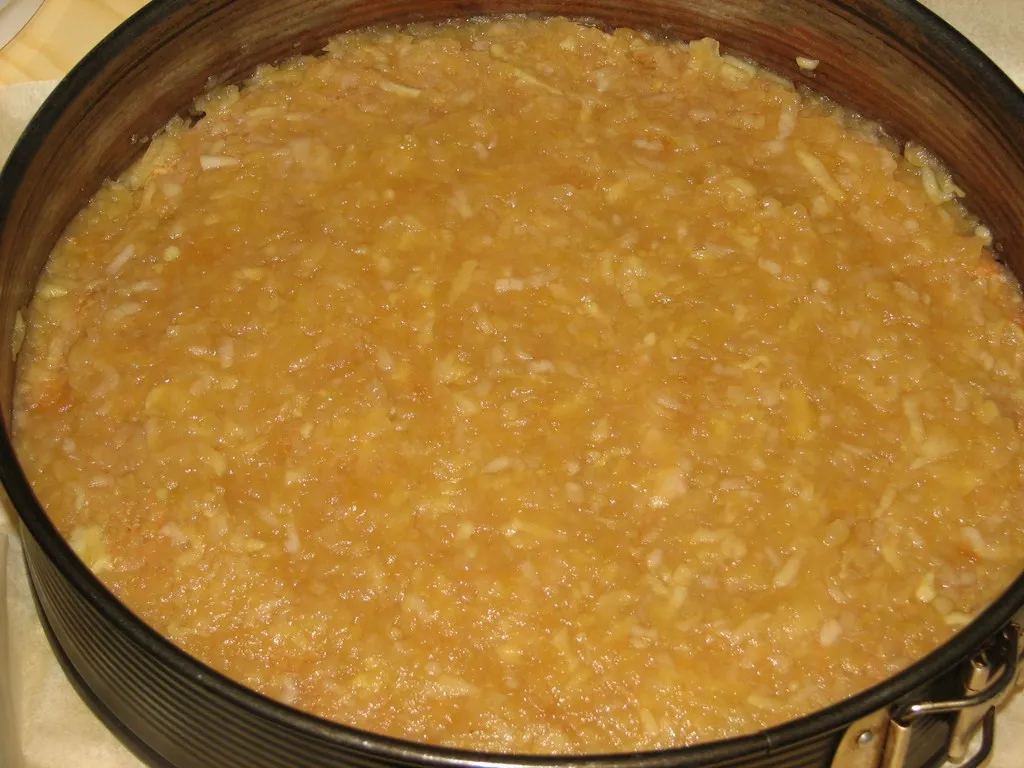 Dietetyczna szarlotka na orkiszowym spodzie