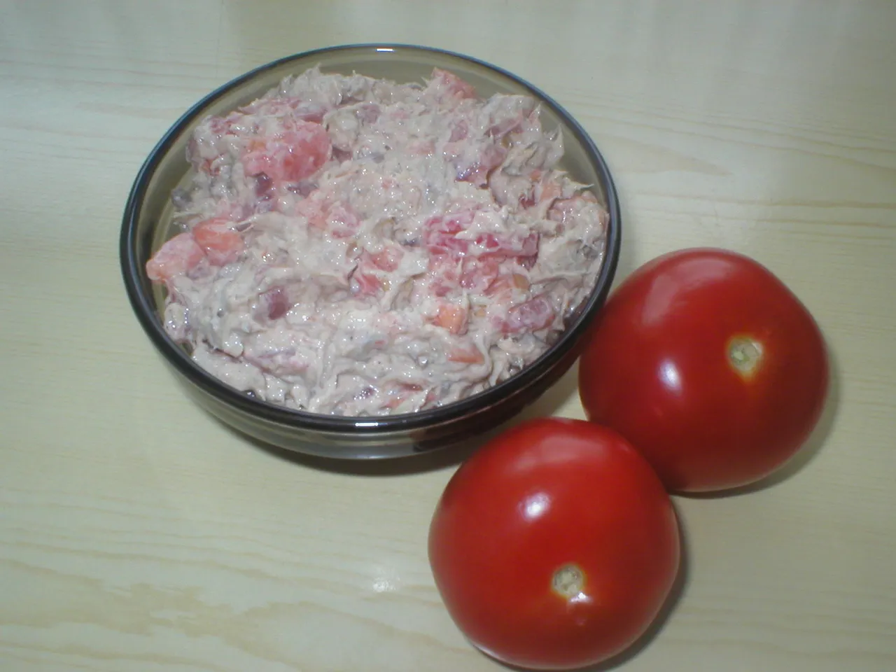 Pasta z makreli i pomidorów