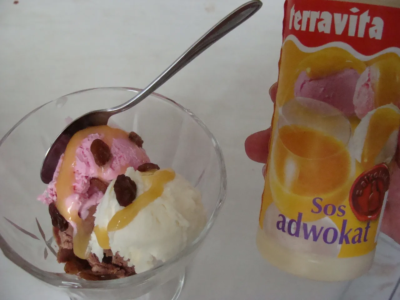 Lody z sosem adwokatem