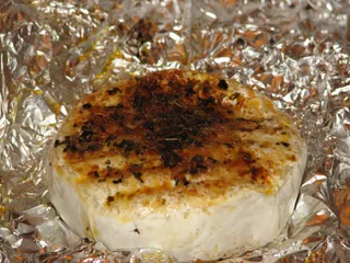 Camembert w ziołach z grilla - 1