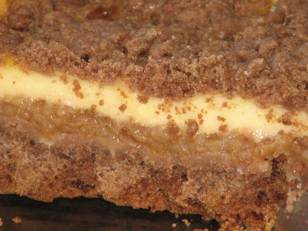 Kakaowa szarlotka z budyniem