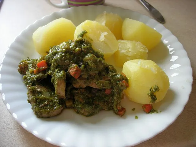 Polędwiczki w szpinaku ze śliwką