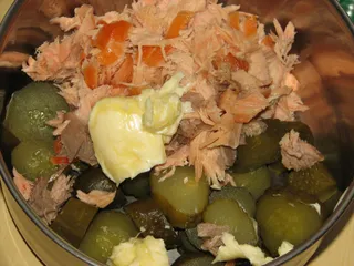 Pasta z ogórków kiszonych i łososia - 5