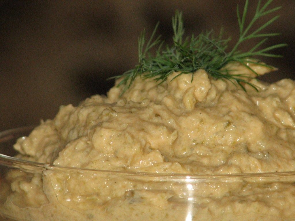 Pasta z ogórków kiszonych i łososia