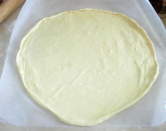 Ciasto na cienką pizzę