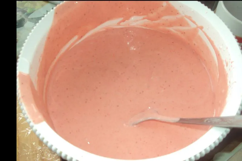 Lody śmietankowo-truskawkowe
