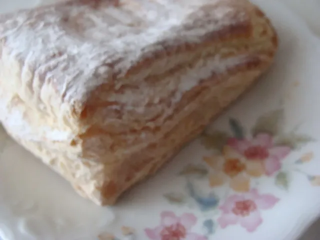 Ciasto francuskie z farszem